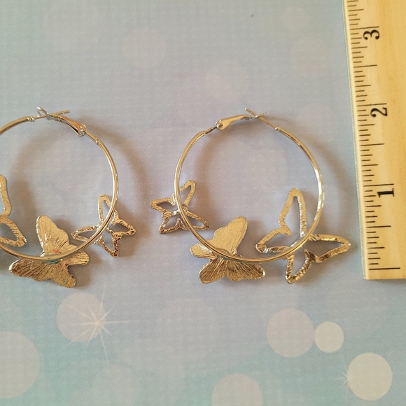 2/$20🌼 Silverstone Butterfly 2" Hoops Earrings - Picture 4 of 4